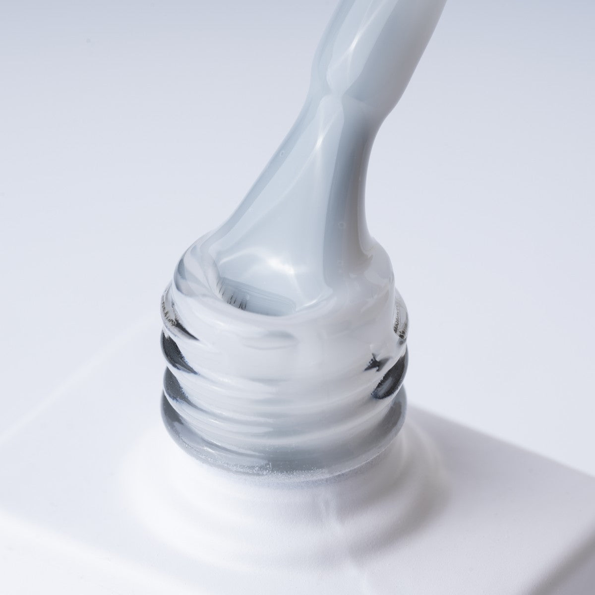 INVERAY Milky White Top Coat No Wipe – Base Vernis Semi-Permanent 10 ml
