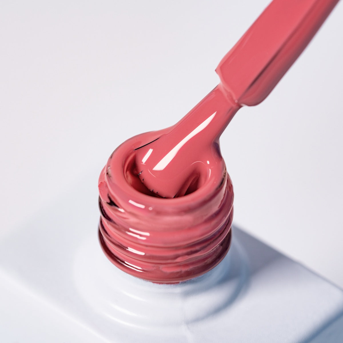 INVERAY N°140 Coral – Vernis Semi-Permanent 10 ml